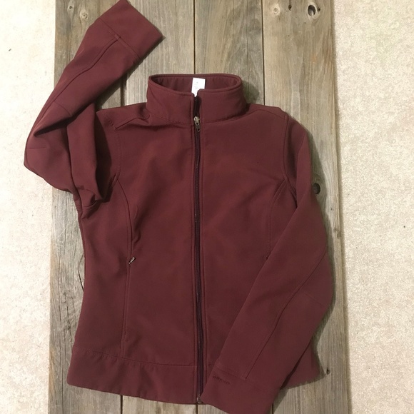 Patagonia Jackets & Blazers - Patagonia Fitted Soft Shell Jacket Burgundy